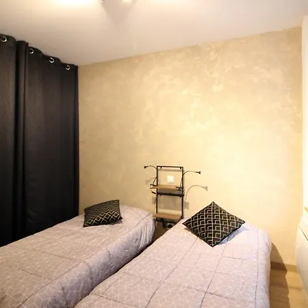 Beau F3 Avec Parking Et Animaux Acceptes, Proche Thermes Apartment *