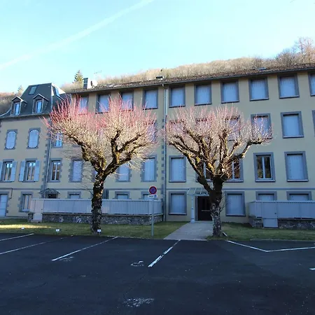 Beau F3 Avec Parking Et Animaux Acceptes, Proche Thermes