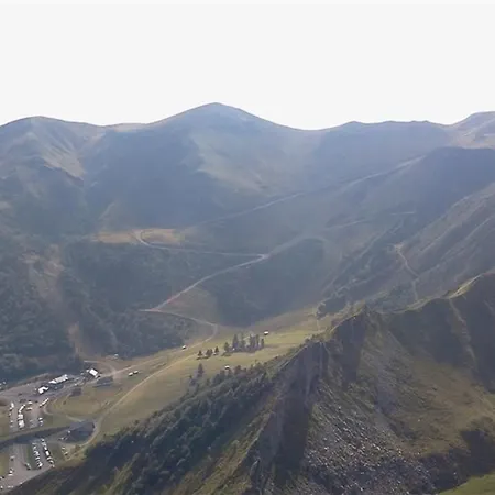 Beau F3 Avec Parking Et Animaux Acceptes, Proche Thermes - Fr-1-415-165 * Mont-Dore